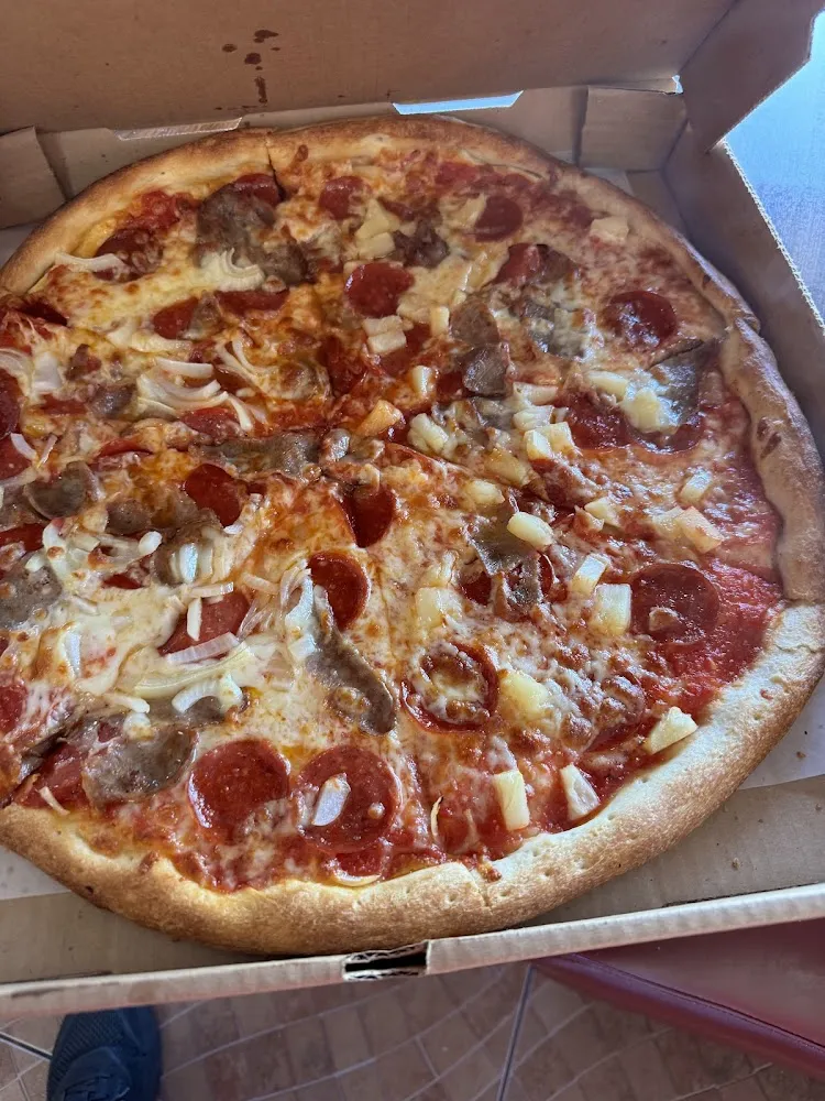 Pepperoni Pizza with Onions